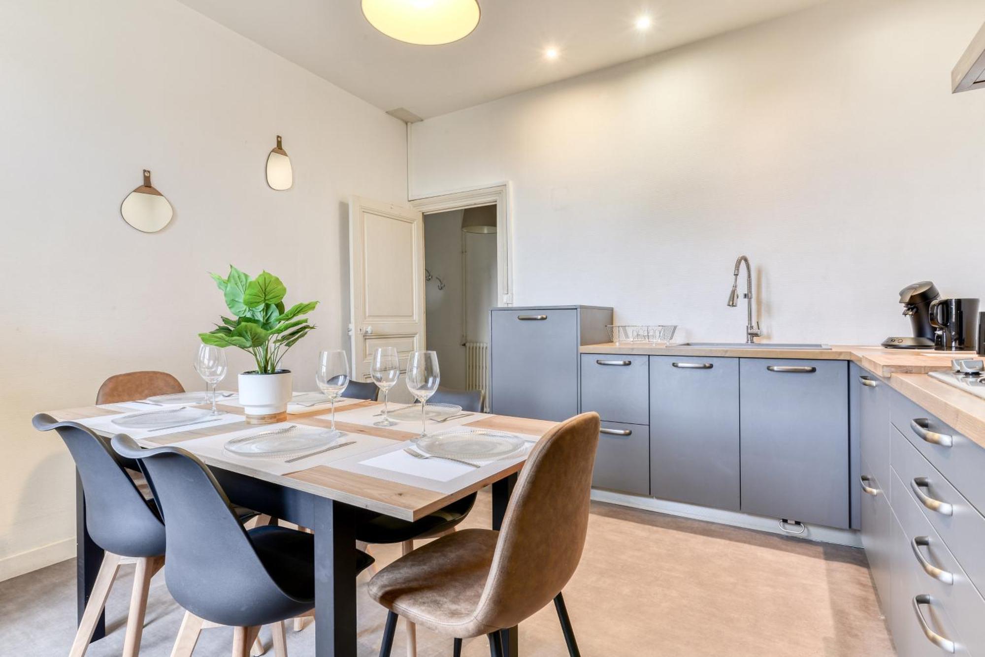 Le Marty - Wifi - Central - Climatison - Parking Gratuit Carcassonne Luaran gambar