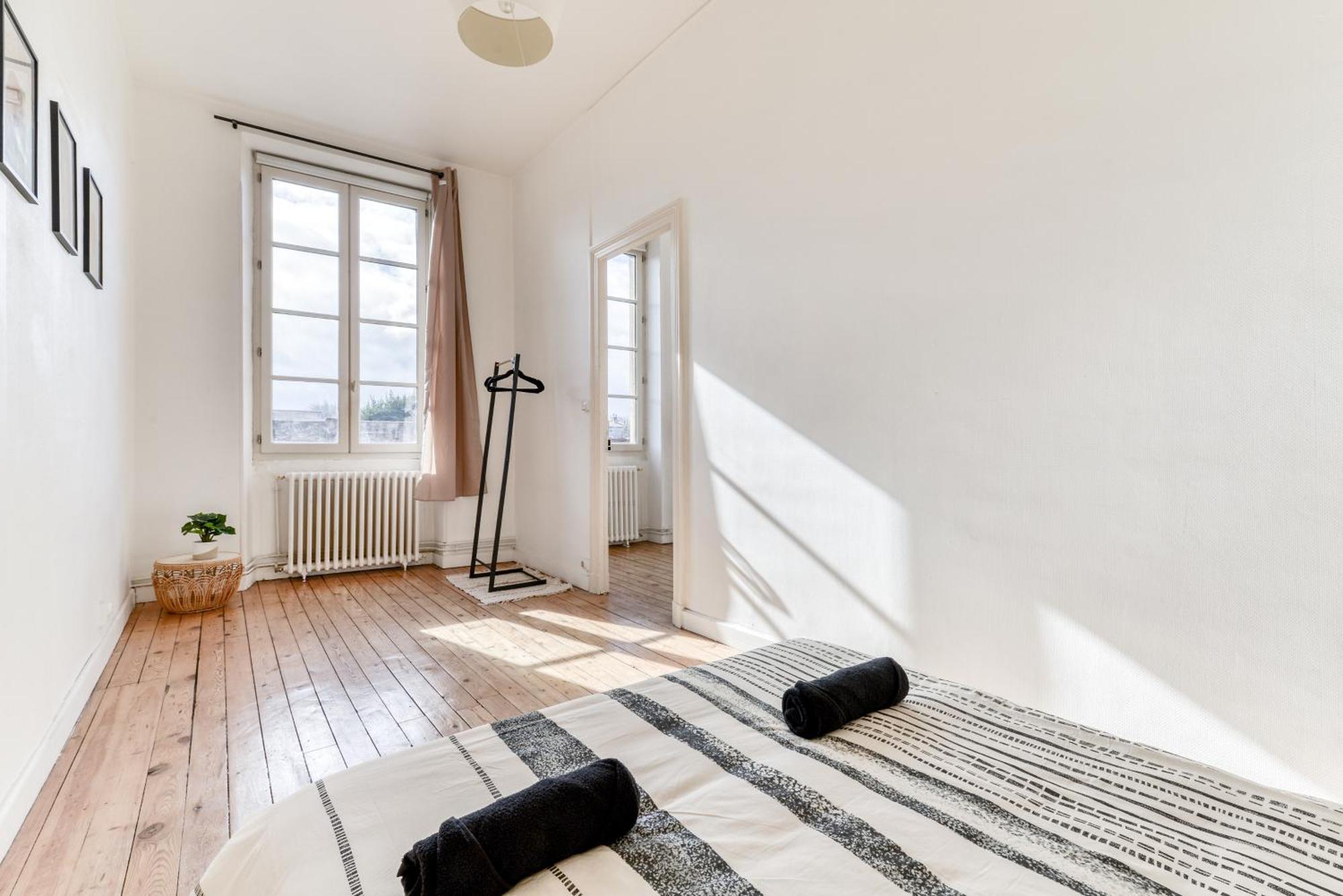 Le Marty - Wifi - Central - Climatison - Parking Gratuit Carcassonne Luaran gambar