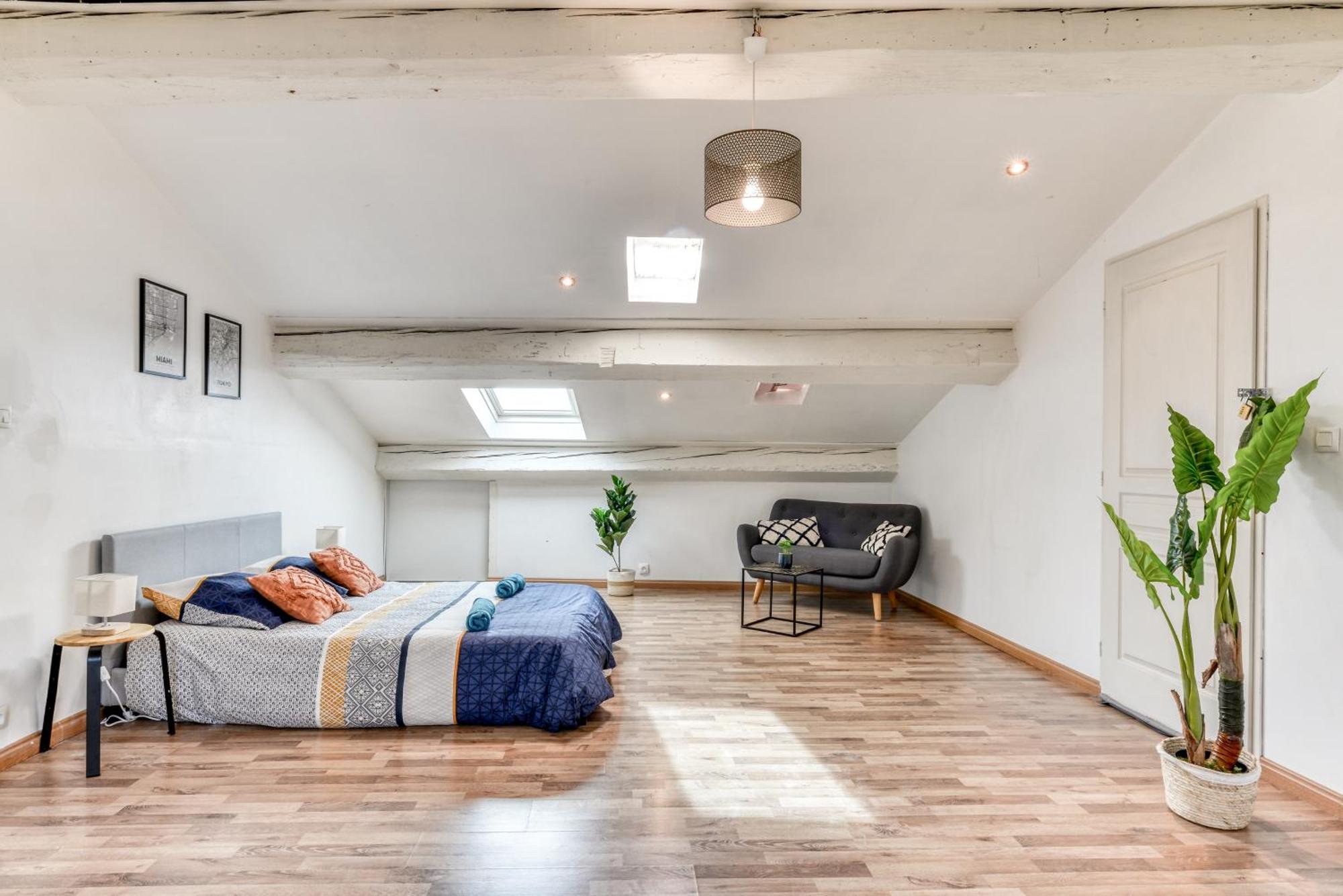 Le Marty - Wifi - Central - Climatison - Parking Gratuit Carcassonne Luaran gambar