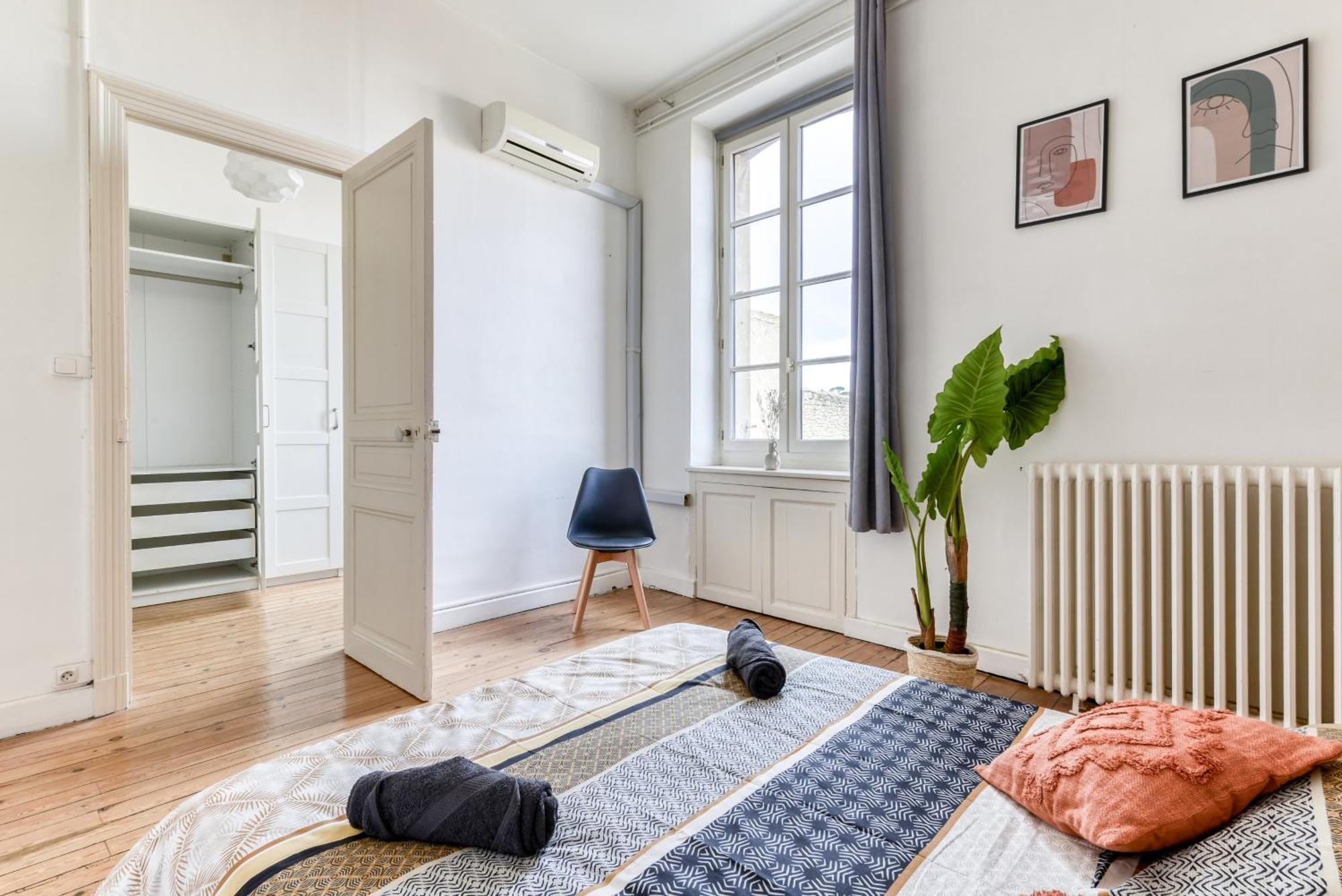 Le Marty - Wifi - Central - Climatison - Parking Gratuit Carcassonne Luaran gambar